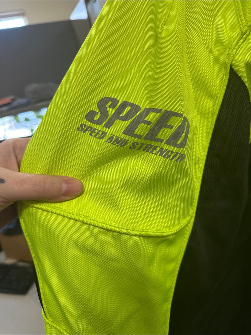 Men's High-Visibility Motorcycle Jacket - Neon Yellow & Gray - Picture 3 of 10